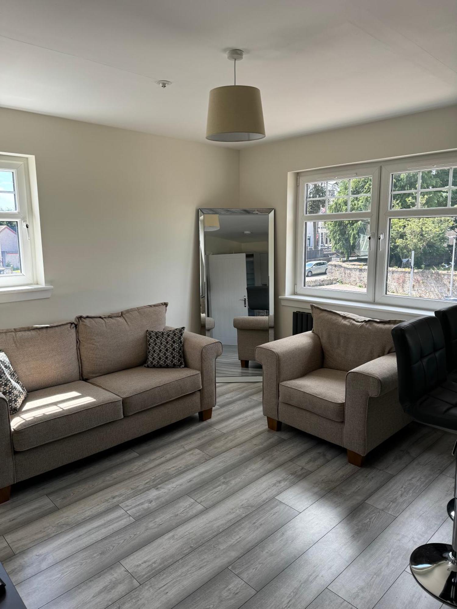 Modern 3 Bedroom Apartment In Markinch, Fife Екстериор снимка