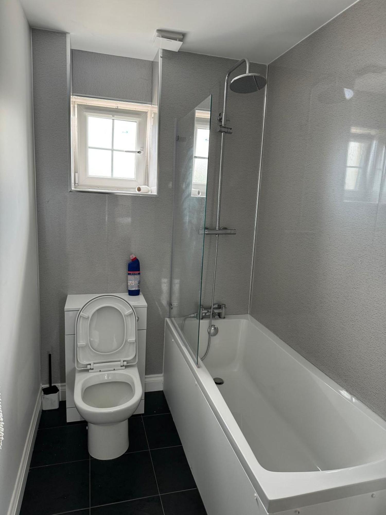Modern 3 Bedroom Apartment In Markinch, Fife Екстериор снимка